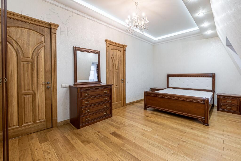 2-этажный таунхаус 350 м² с отделкой