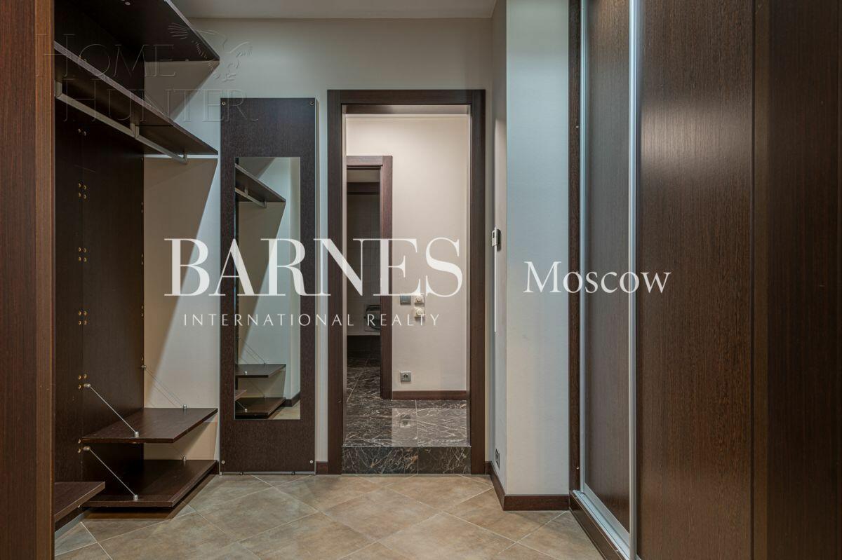 4-КОМН. КВАРТИРА С ОТДЕЛКОЙ 210.6 М² НА 2 ЭТАЖЕ