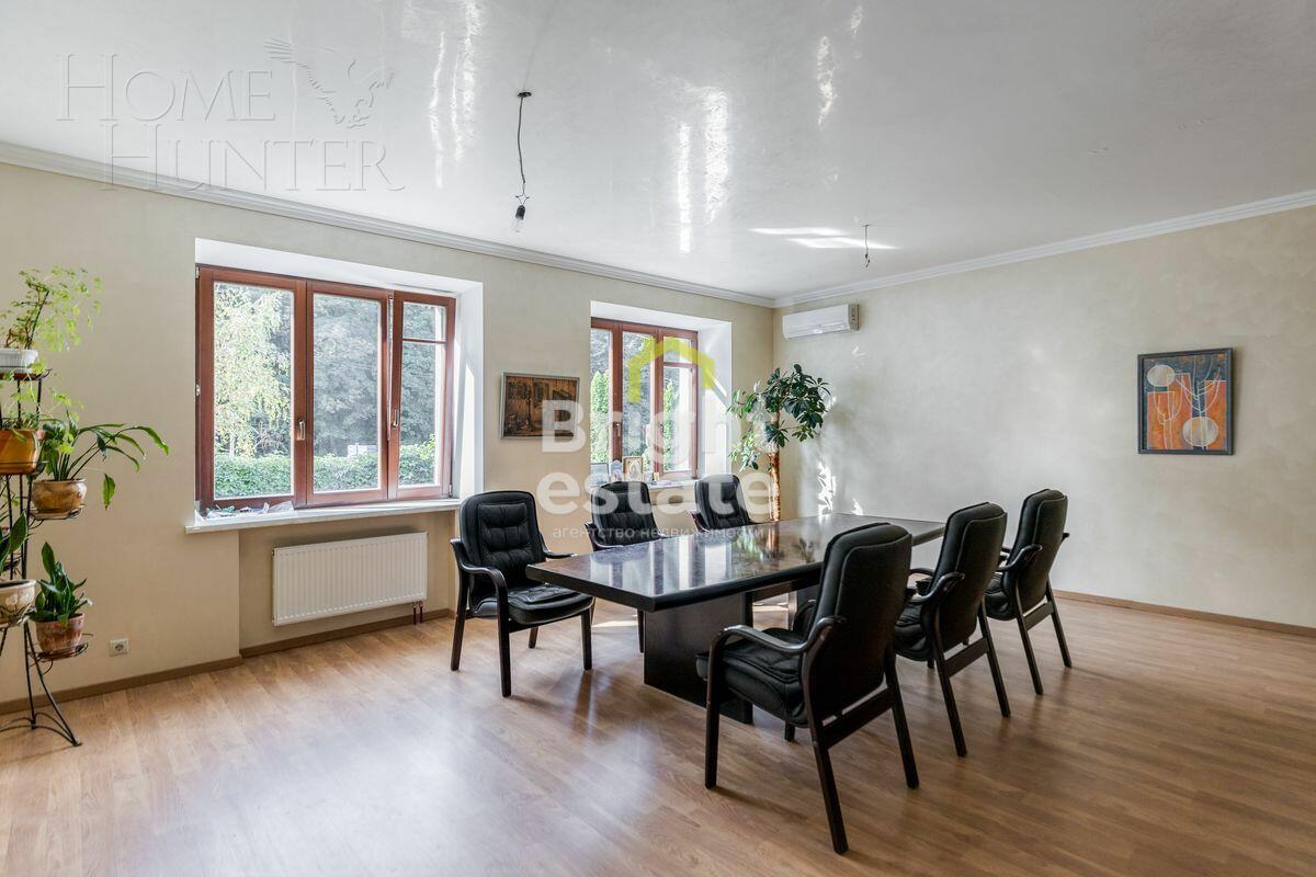 2-этажный таунхаус 450 м² с отделкой