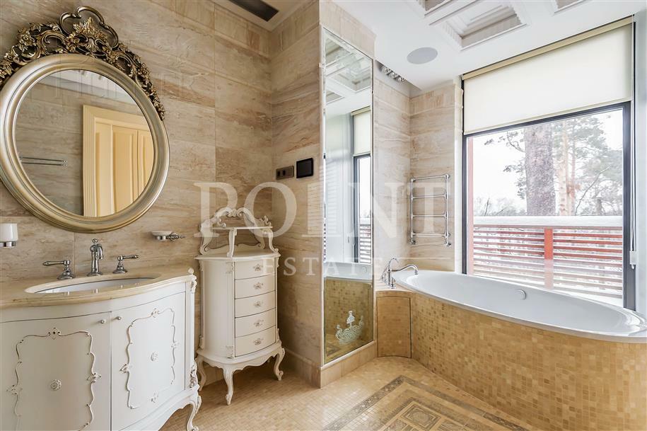 3-этажный таунхаус 360 м² с отделкой