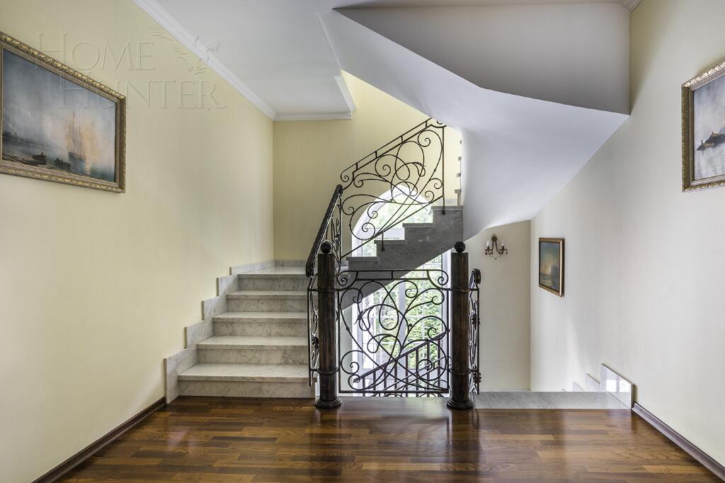 2-этажный коттедж 618 м² с отделкой