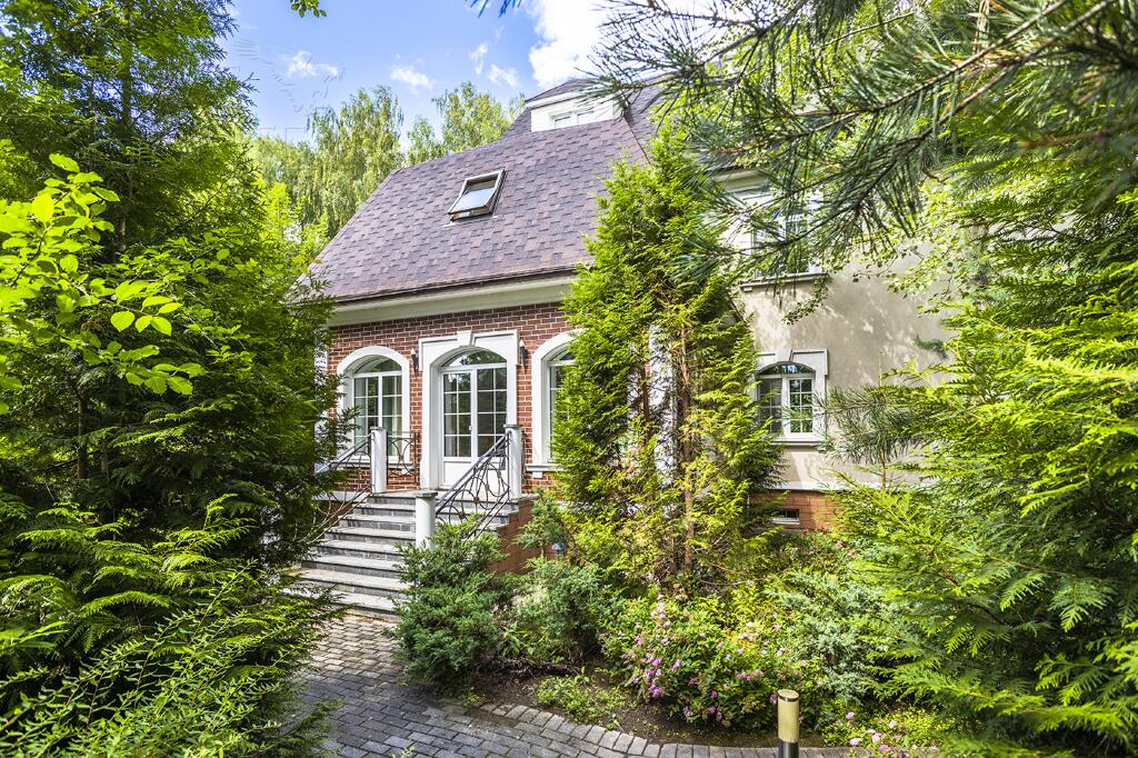 2-этажный коттедж 618 м² с отделкой