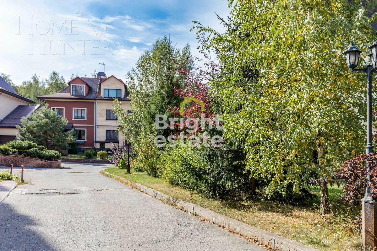 2-этажный таунхаус 450 м² с отделкой