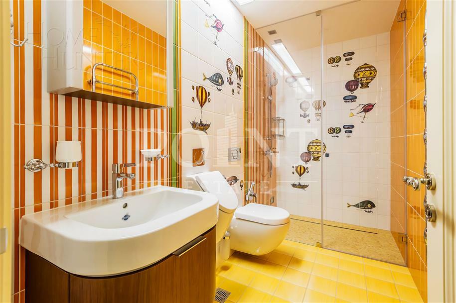 3-этажный таунхаус 360 м² с отделкой