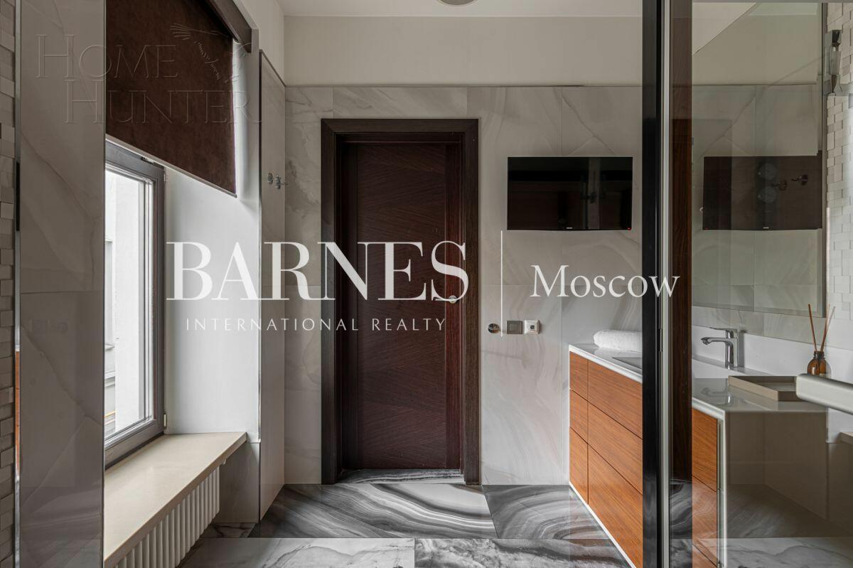 4-КОМН. КВАРТИРА С ОТДЕЛКОЙ 210.6 М² НА 2 ЭТАЖЕ