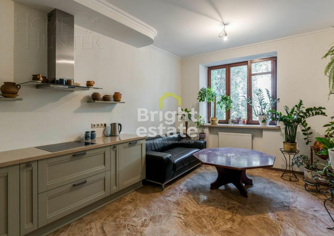 2-этажный таунхаус 450 м² с отделкой