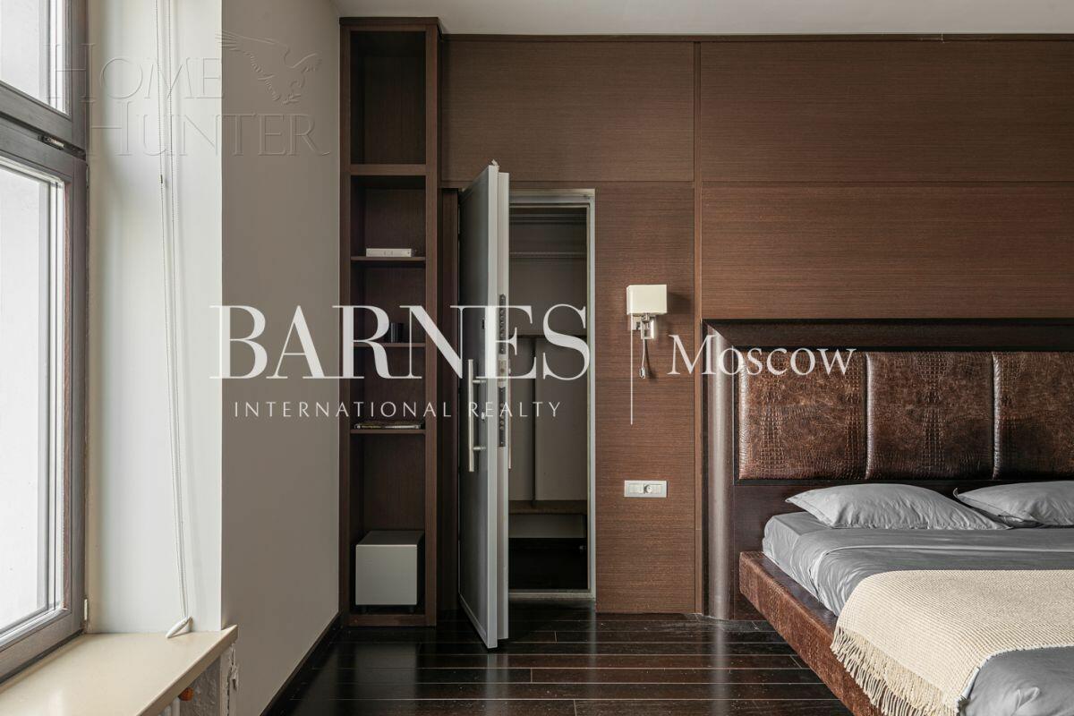 4-КОМН. КВАРТИРА С ОТДЕЛКОЙ 210.6 М² НА 2 ЭТАЖЕ