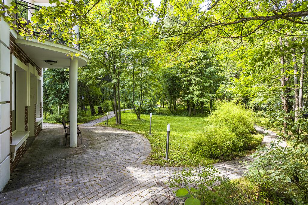 2-этажный коттедж 618 м² с отделкой