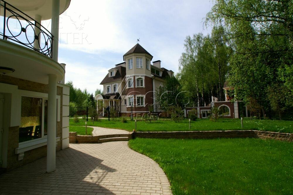 2-этажный коттедж 618 м² с отделкой