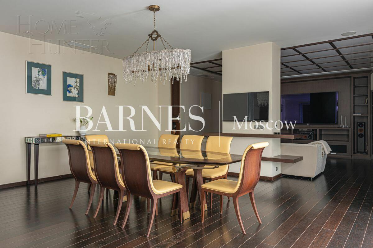 4-КОМН. КВАРТИРА С ОТДЕЛКОЙ 210.6 М² НА 2 ЭТАЖЕ