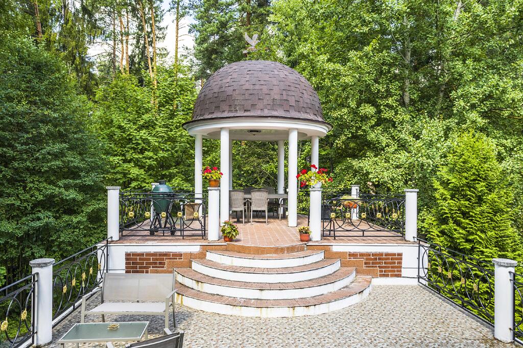 2-этажный коттедж 618 м² с отделкой