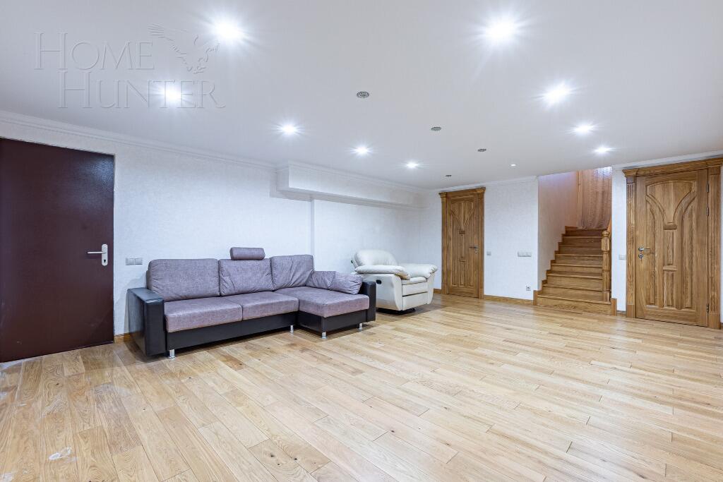 2-этажный таунхаус 350 м² с отделкой