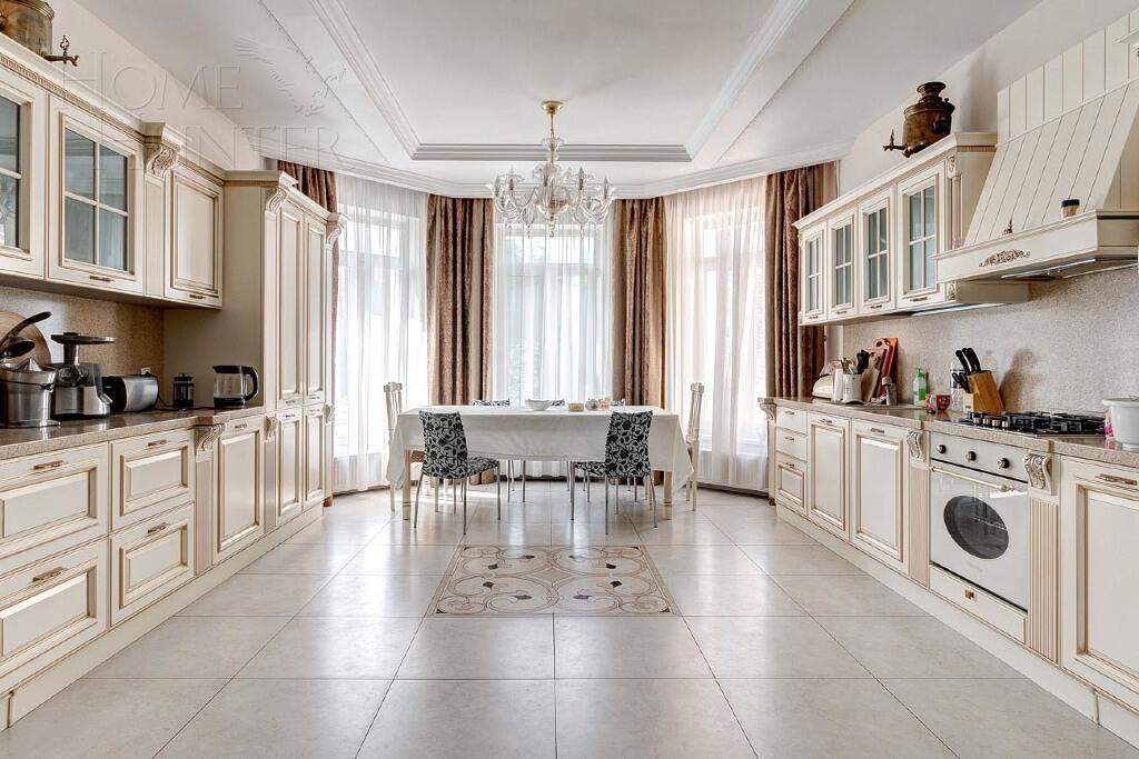 2-этажный коттедж 530 м² с отделкой