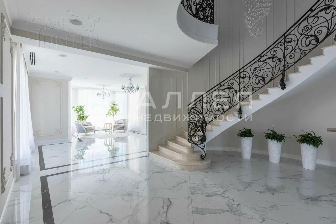 2-этажный коттедж 612 м² с отделкой