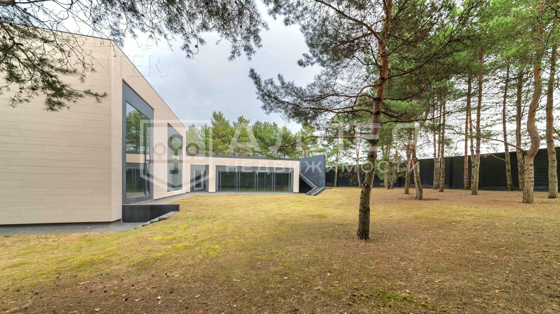 2-этажный коттедж 2 000 м² без отделки