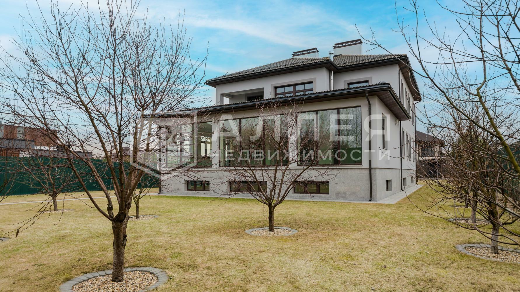 2-этажный коттедж 900 м² с отделкой