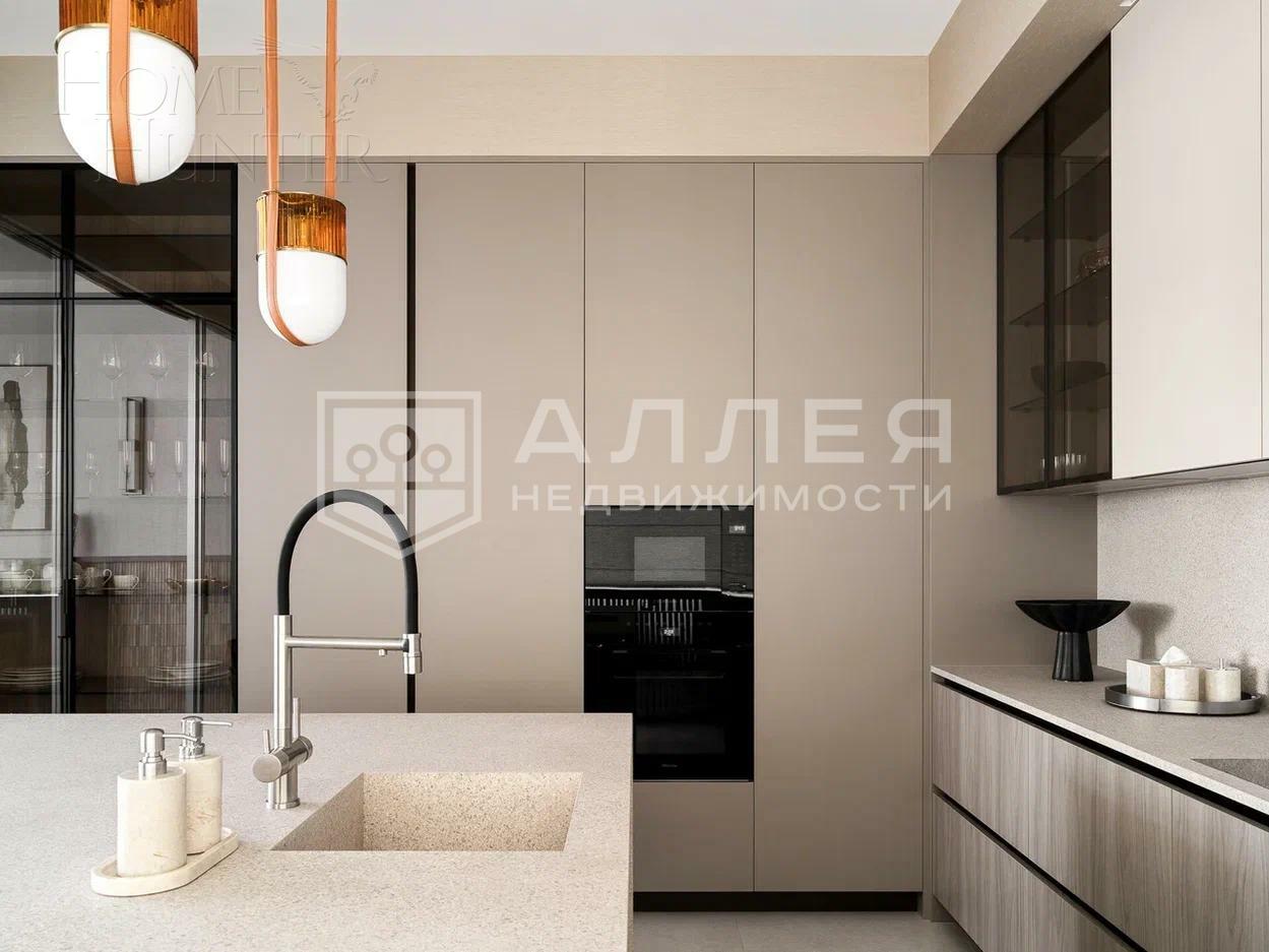 2-этажный коттедж 695 м² с отделкой