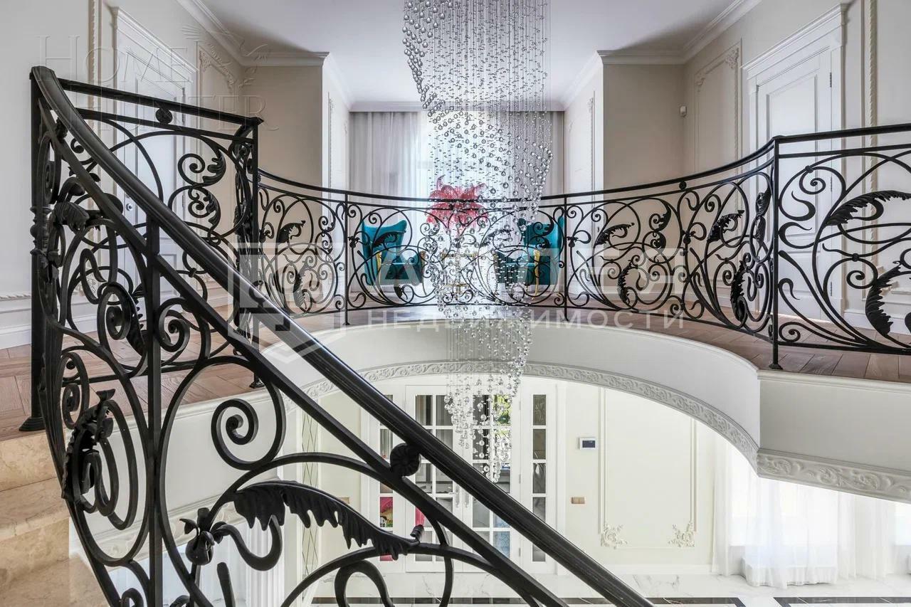 2-этажный коттедж 612 м² с отделкой