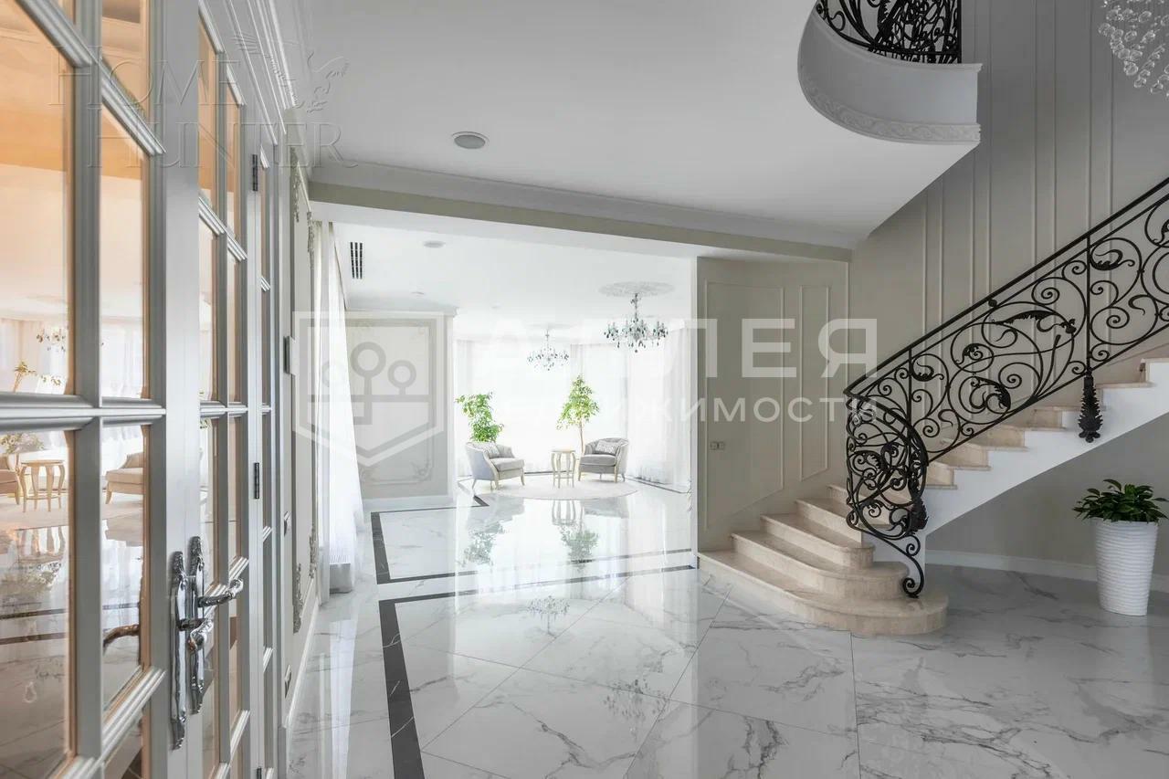 2-этажный коттедж 612 м² с отделкой