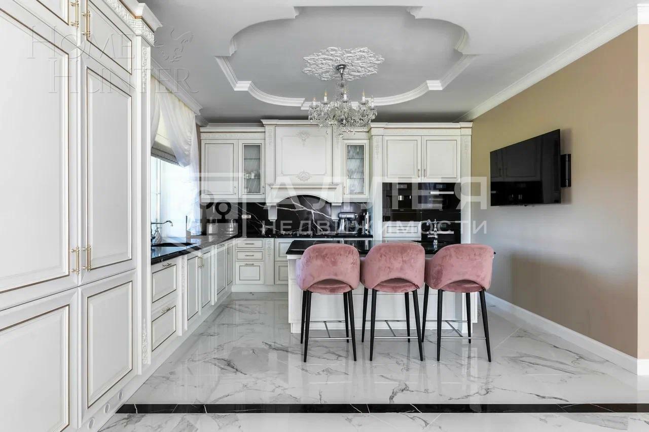 2-этажный коттедж 612 м² с отделкой