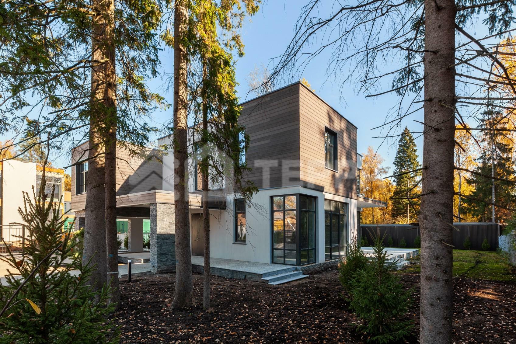 3-этажный коттедж 360 м² с отделкой