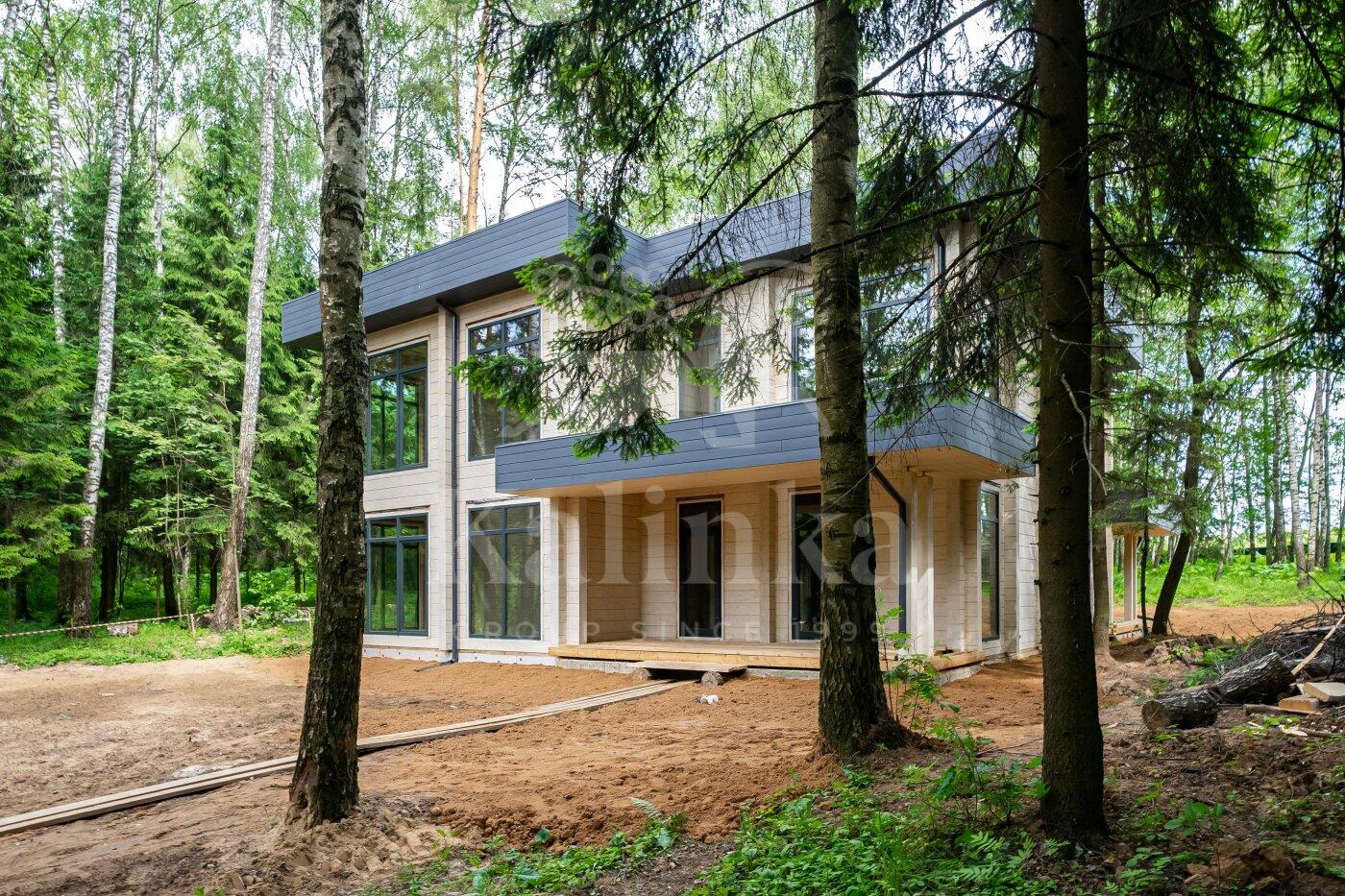 2-этажный коттедж 868 м² с отделкой