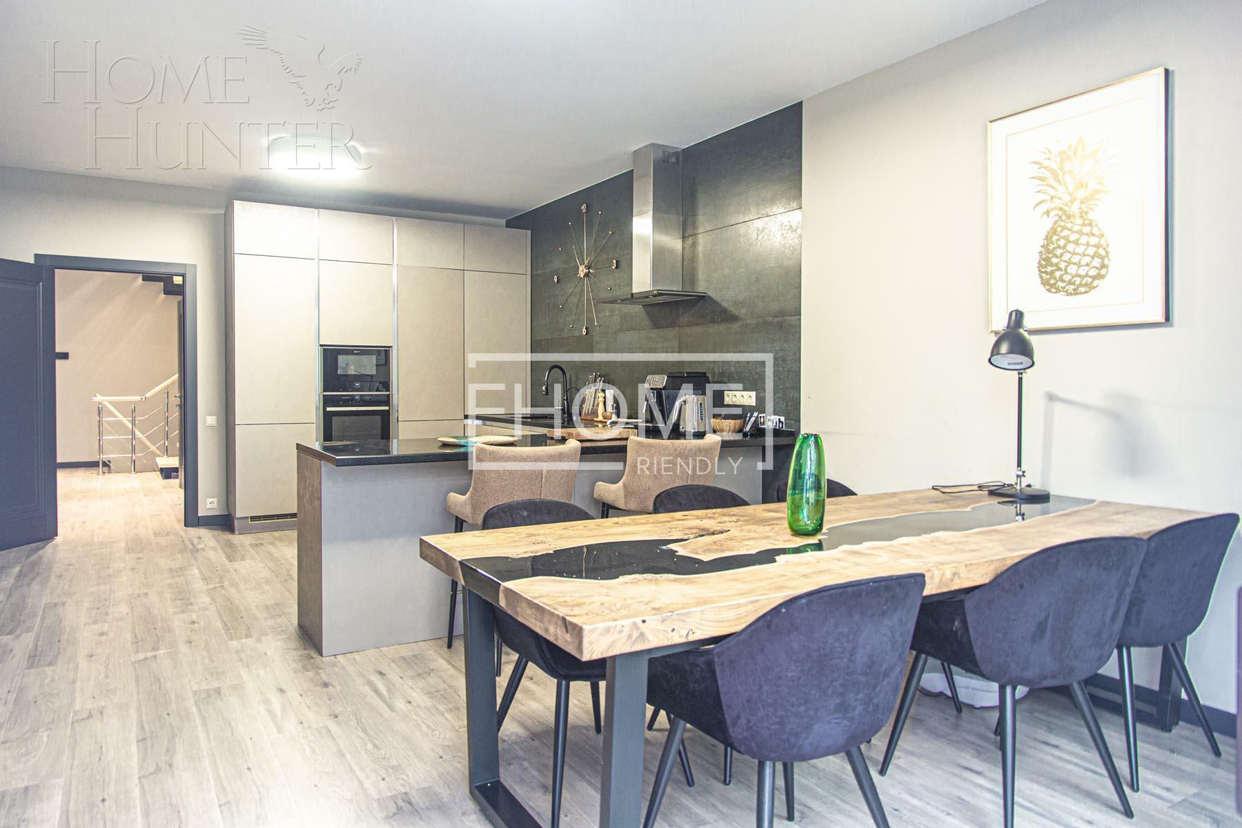 2-этажный коттедж 460 м² с отделкой