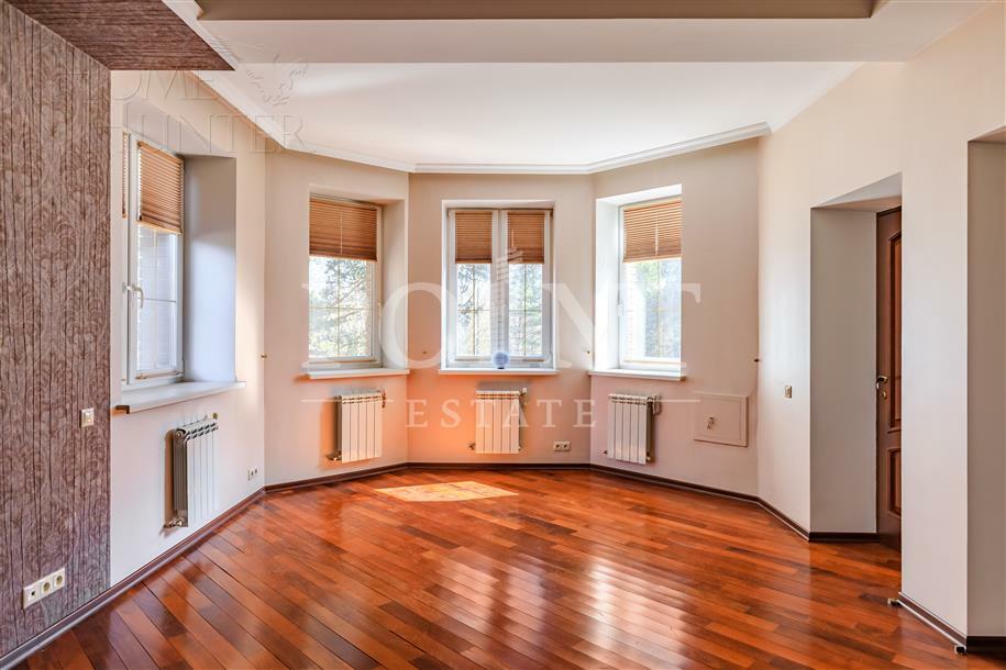 2-этажный коттедж 600 м² с отделкой