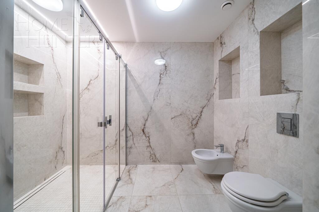 2-этажный коттедж 1 330 м² с отделкой