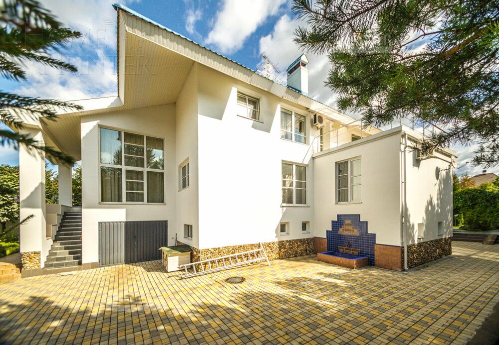 2-этажный коттедж 380 м² с отделкой