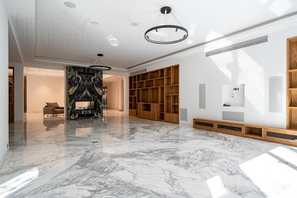 2-этажный коттедж 1 330 м² с отделкой
