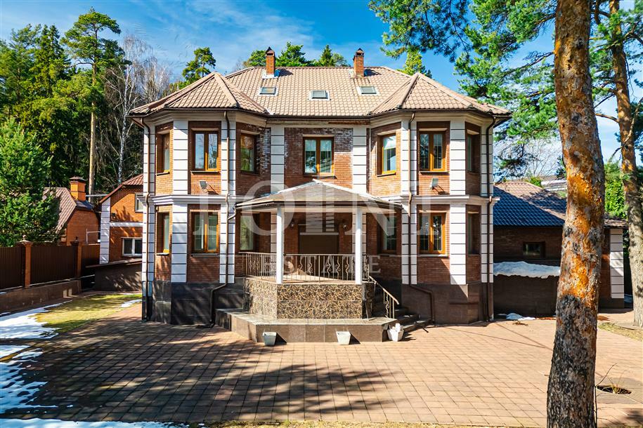 2-этажный коттедж 600 м² с отделкой