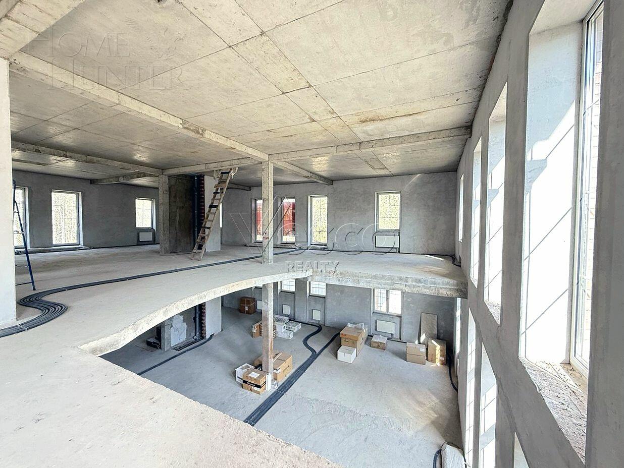 2-этажный коттедж 1 320 м² без отделки