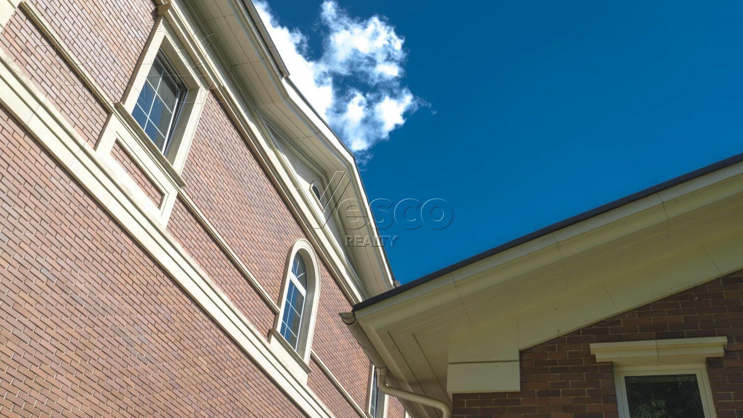 2-этажный коттедж 1 320 м² без отделки