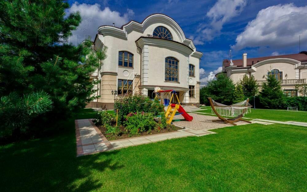 2-этажный коттедж 643 м² с отделкой