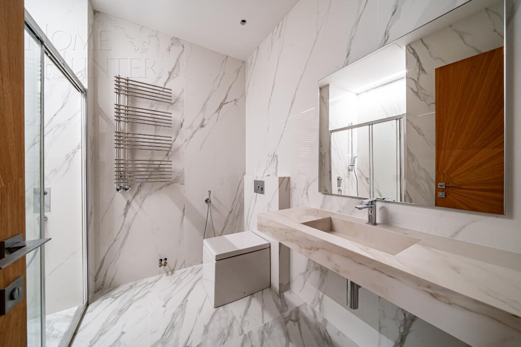 2-этажный коттедж 1 330 м² с отделкой