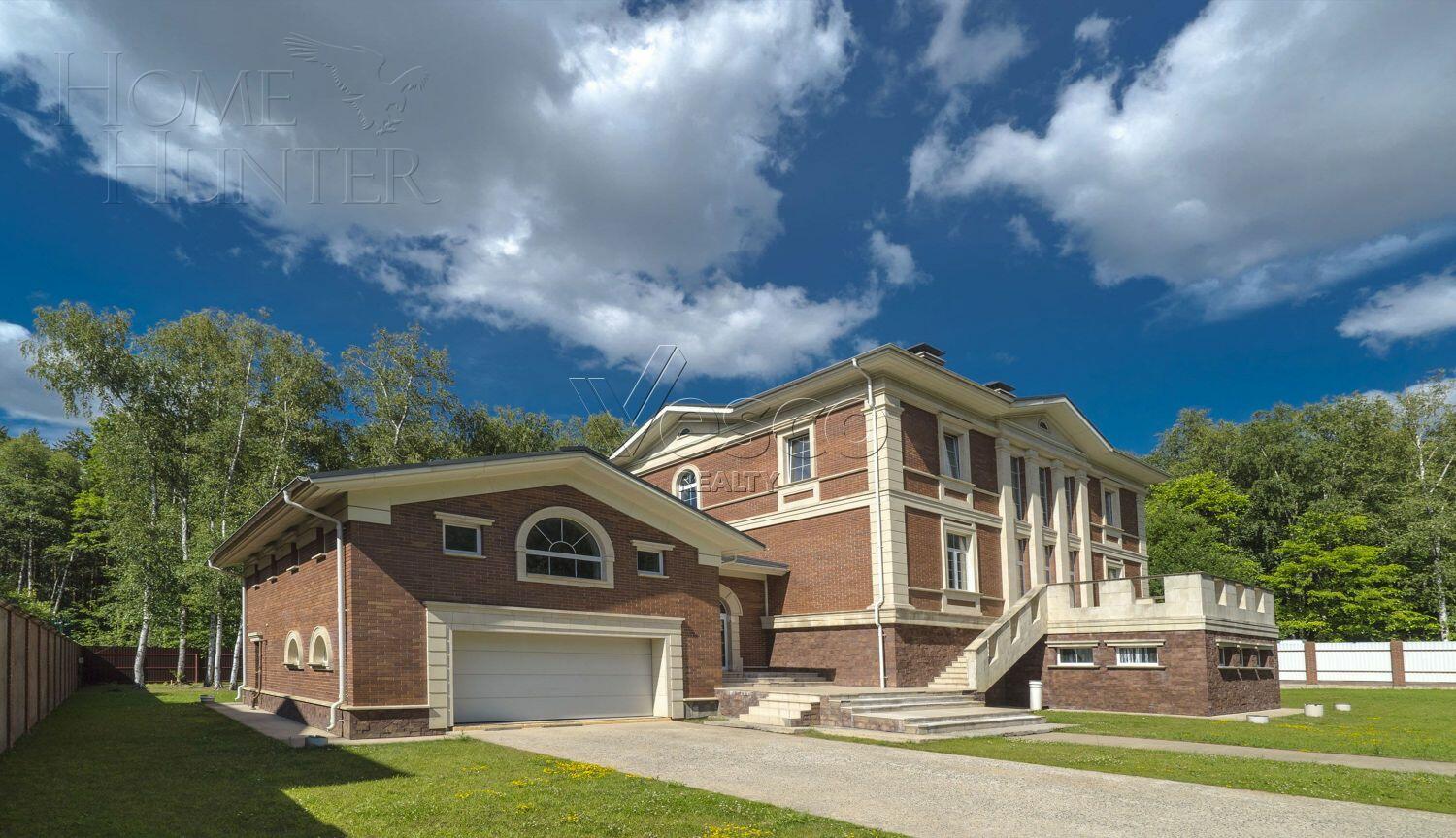 2-этажный коттедж 1 320 м² без отделки