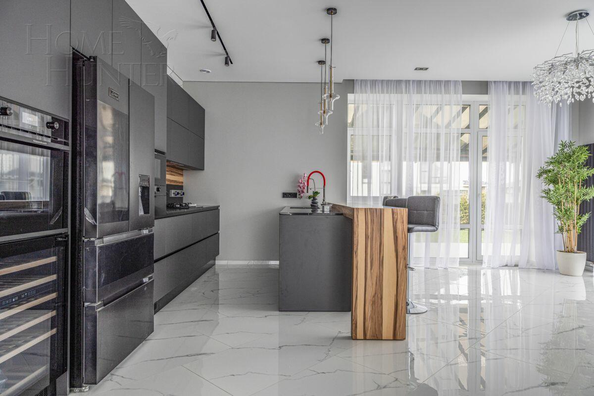 2-этажный коттедж 439 м² с отделкой