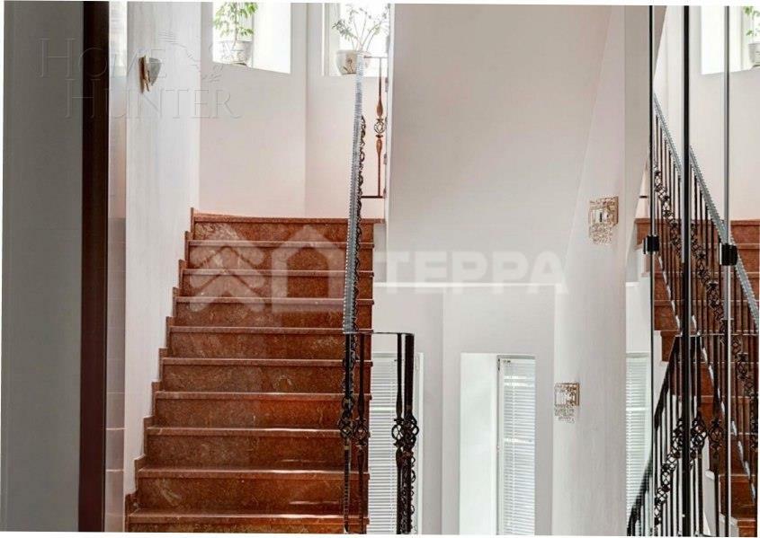 2-этажный коттедж 850 м² с отделкой