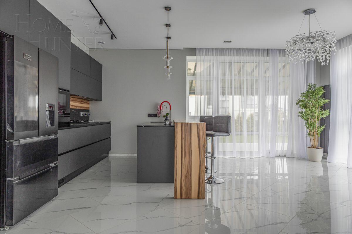 2-этажный коттедж 439 м² с отделкой