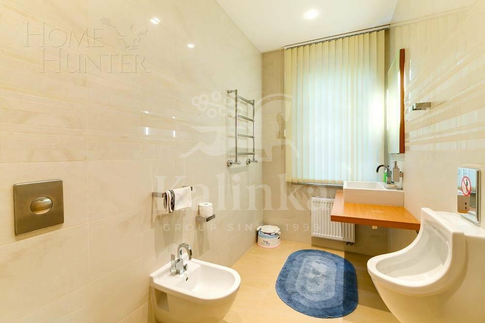 2-этажный коттедж 1 300 м² с отделкой