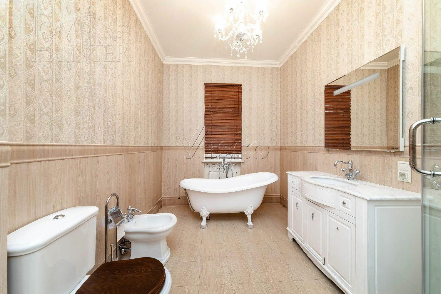 2-этажный коттедж 550 м² с отделкой