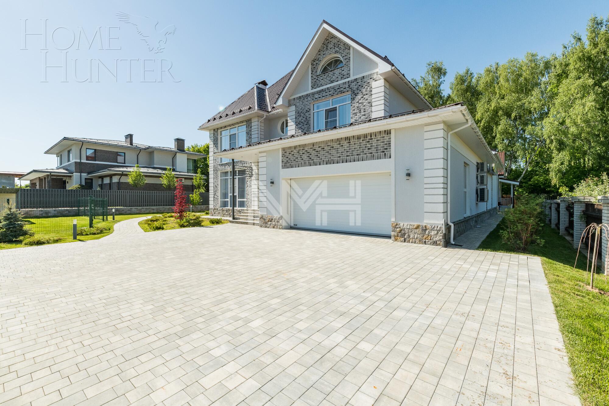 3-этажный коттедж 630 м² с отделкой