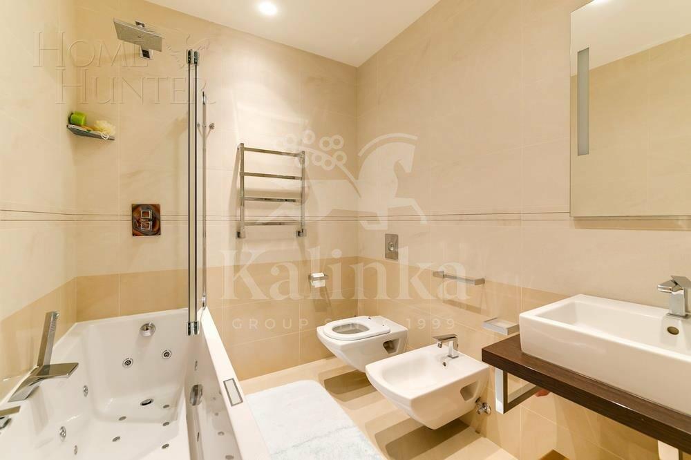 2-этажный коттедж 1 300 м² с отделкой