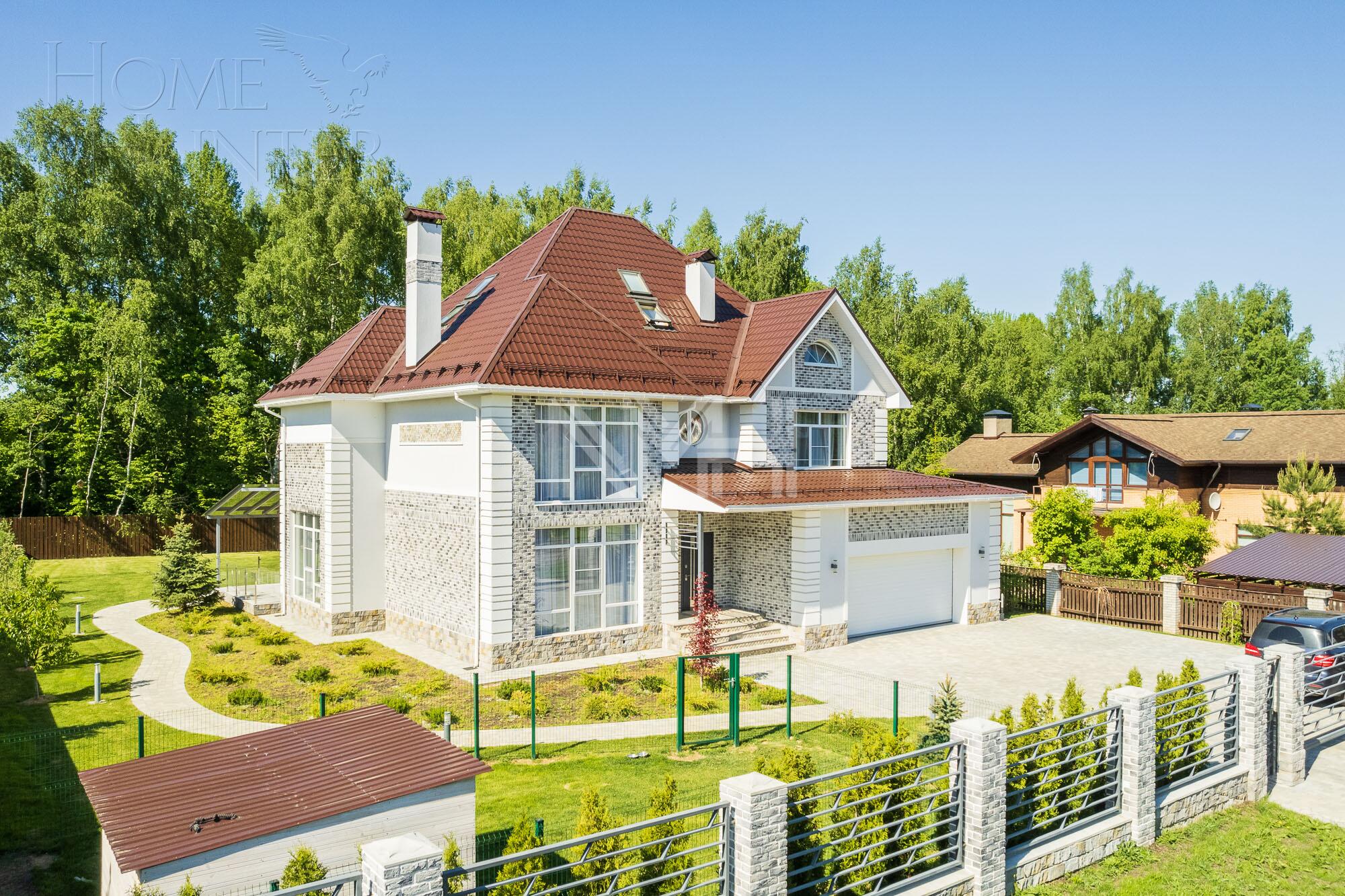 3-этажный коттедж 630 м² с отделкой