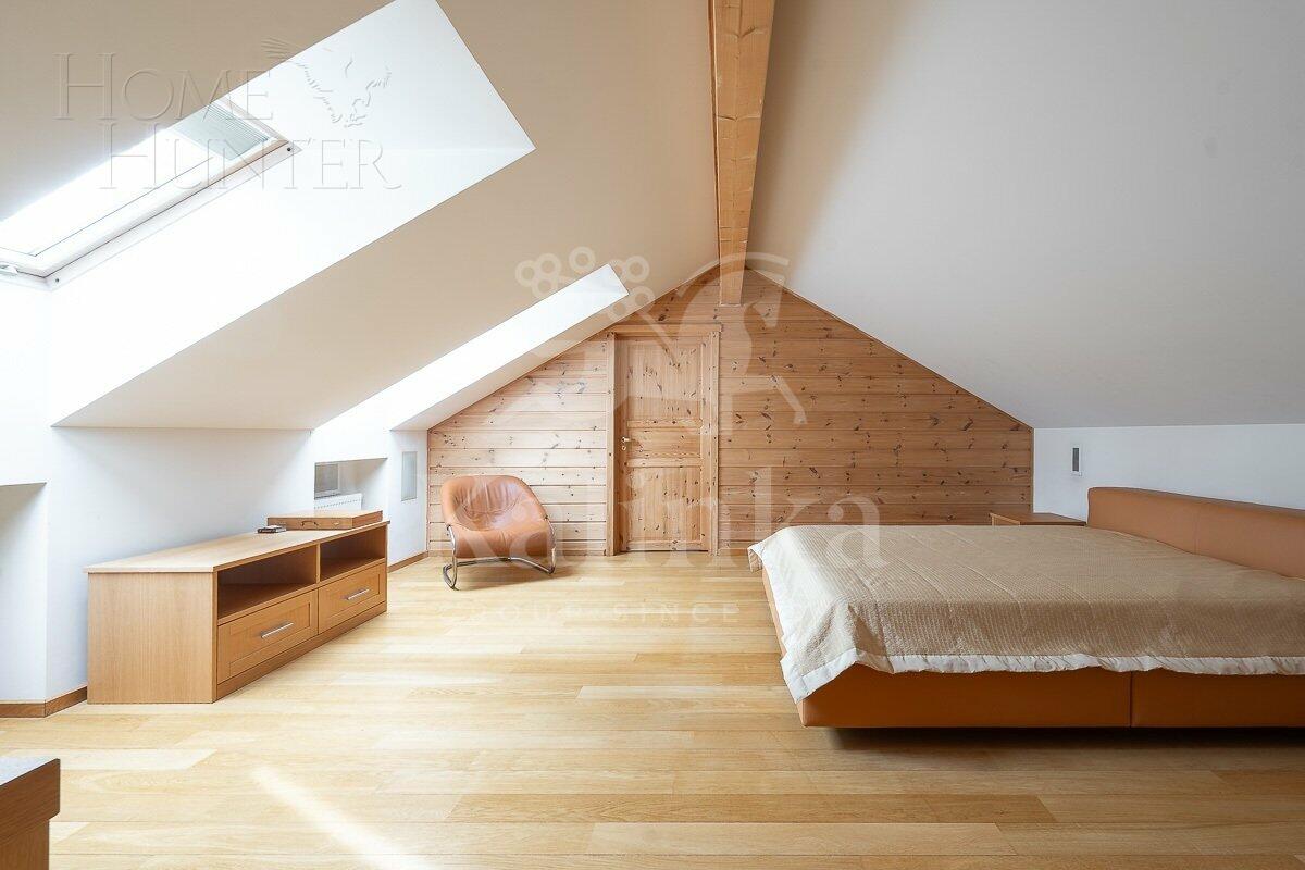 2-этажный коттедж 1 300 м² с отделкой