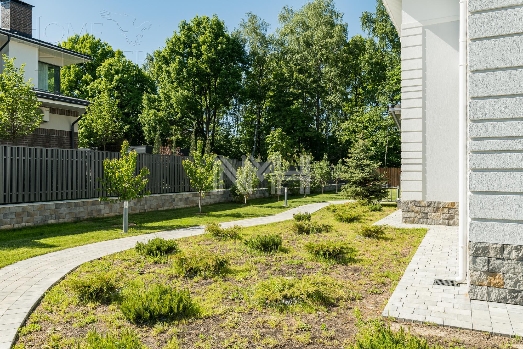 3-этажный коттедж 630 м² с отделкой