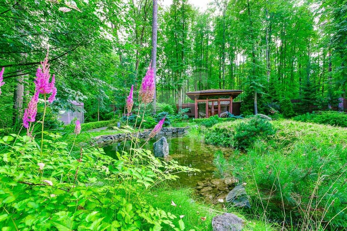 2-этажный коттедж 1 300 м² с отделкой