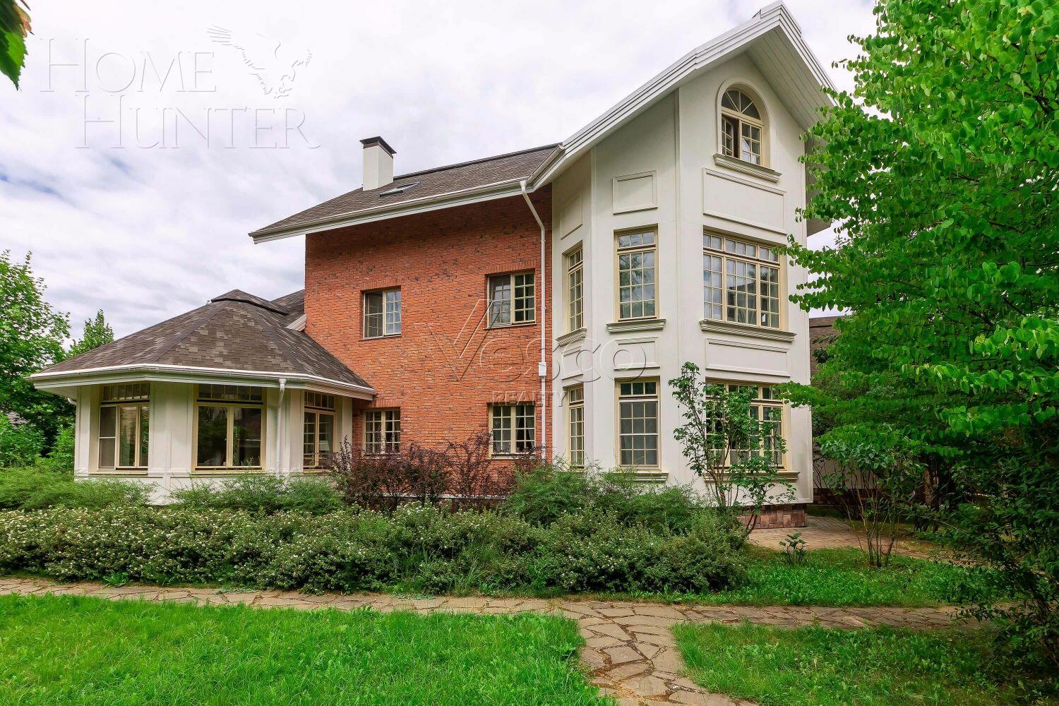 2-этажный коттедж 550 м² с отделкой