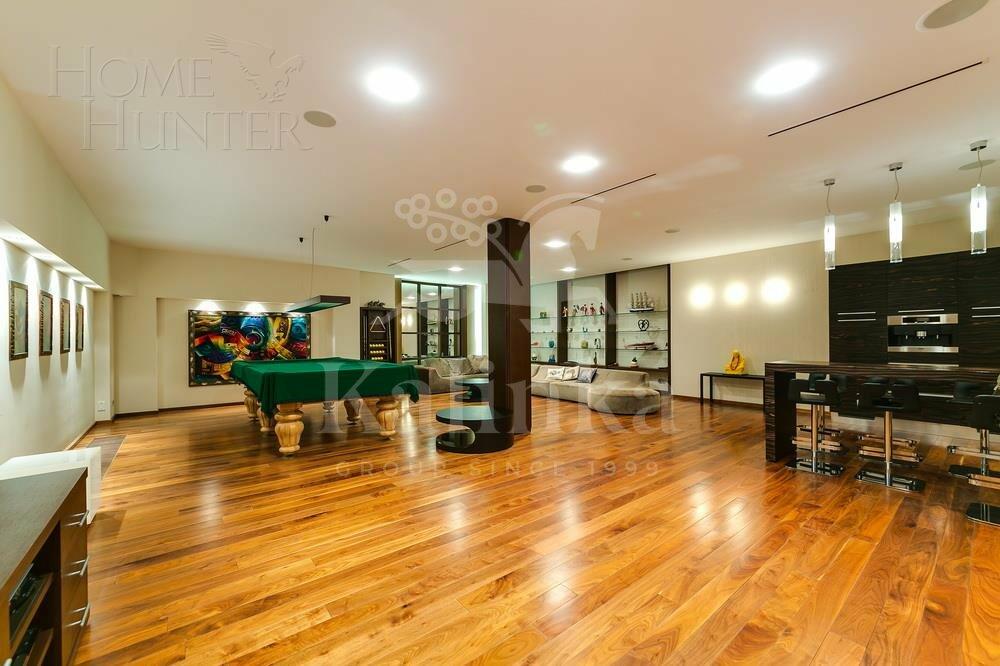 2-этажный коттедж 1 300 м² с отделкой